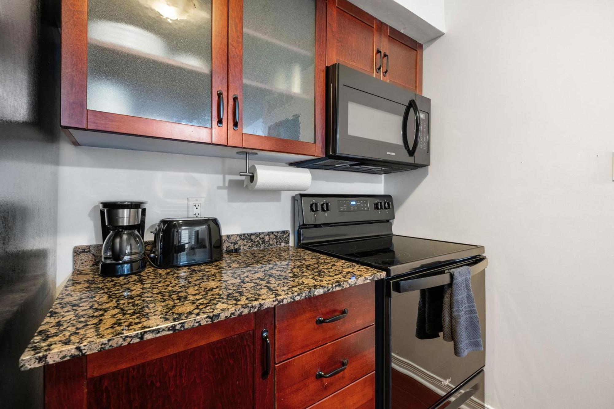 Liberty Village Townhouse Торонто Экстерьер фото